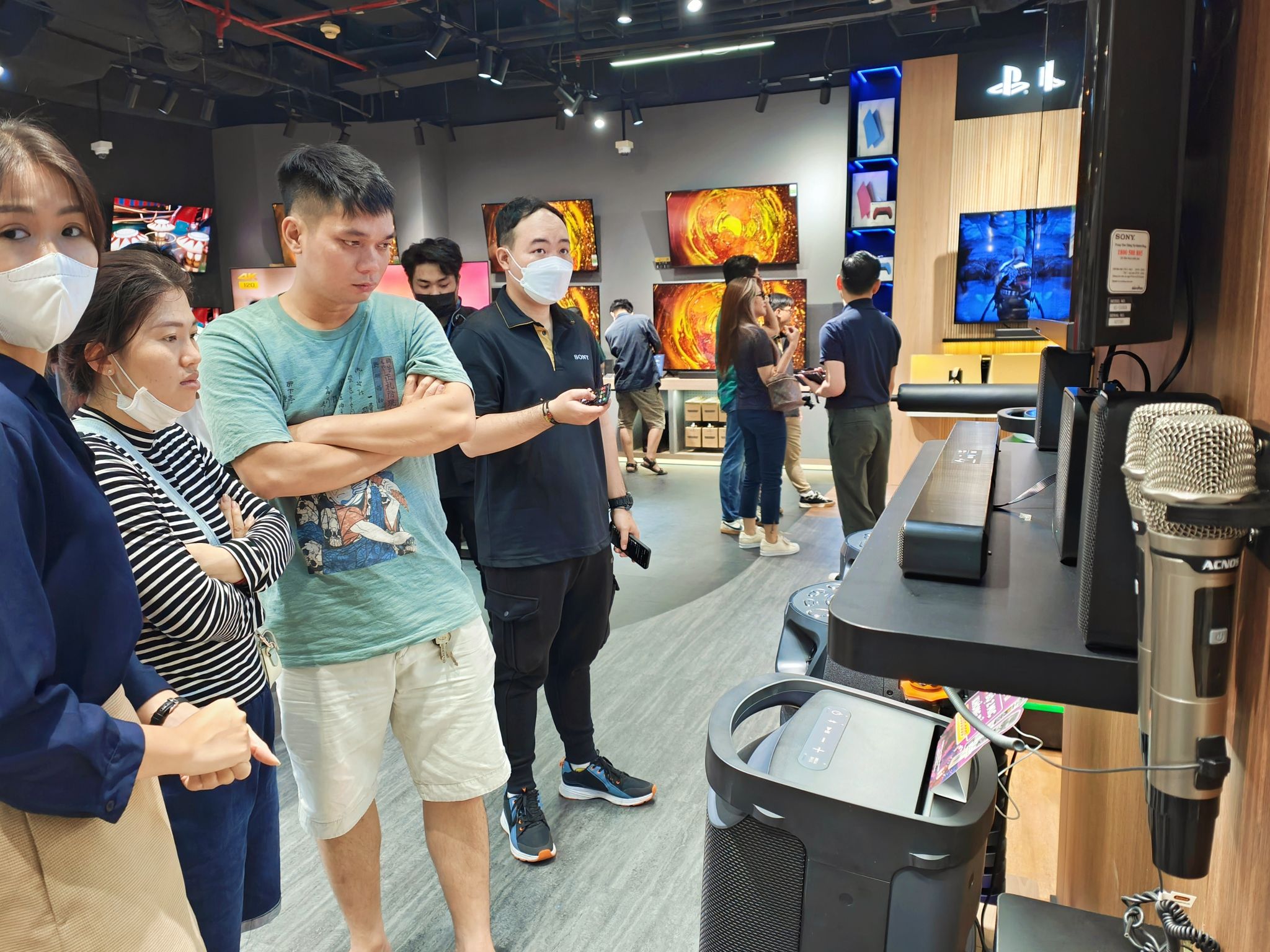 Khai trương Sony Store đầu tiên tại TP.HCM với nhiều quà tặng hấp dẫn