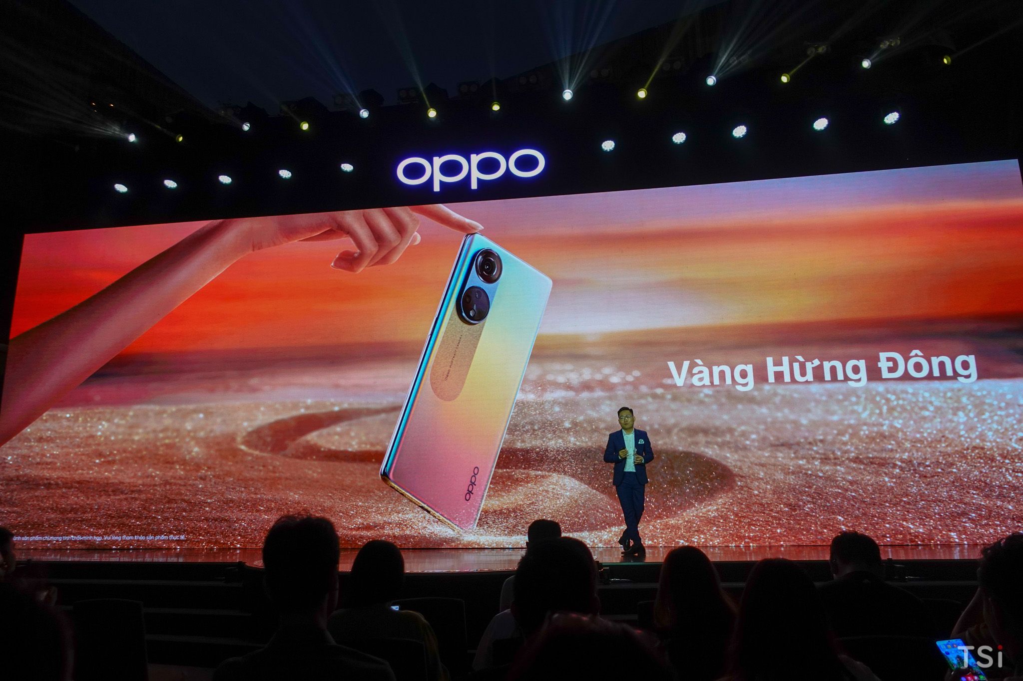 OPPO Reno8 T Series ra mắt cùng tai nghe không dây Enco Air3