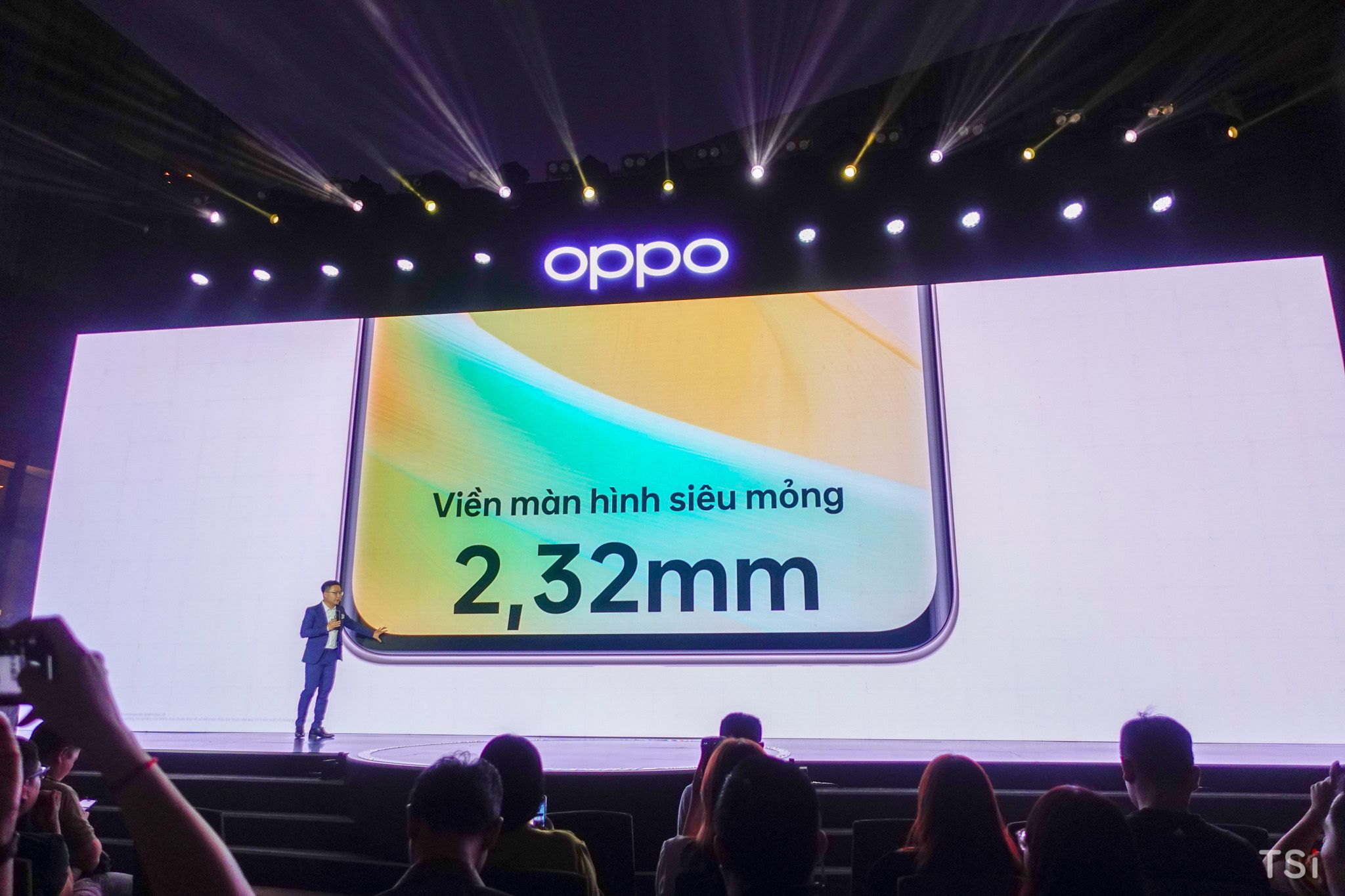 OPPO Reno8 T Series ra mắt cùng tai nghe không dây Enco Air3