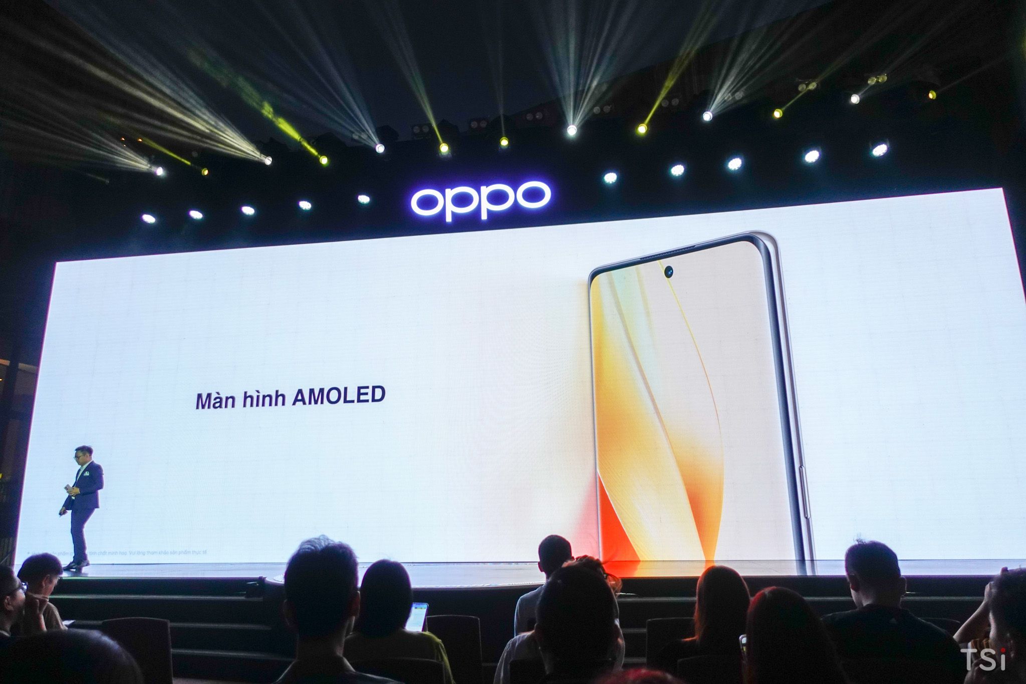 OPPO Reno8 T Series ra mắt cùng tai nghe không dây Enco Air3