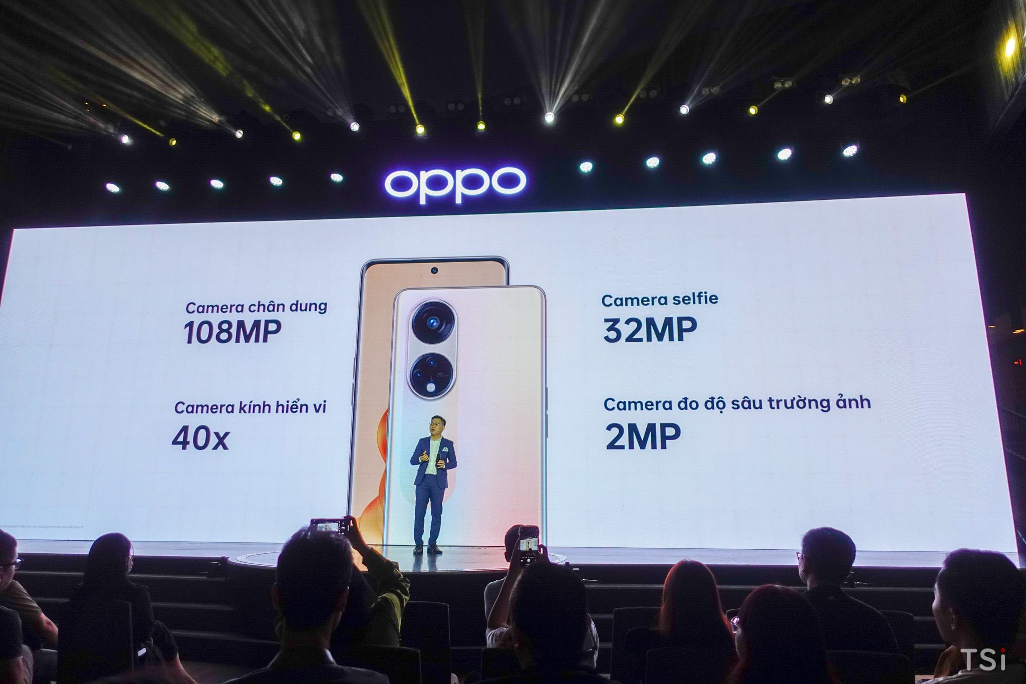 OPPO Reno8 T Series ra mắt cùng tai nghe không dây Enco Air3