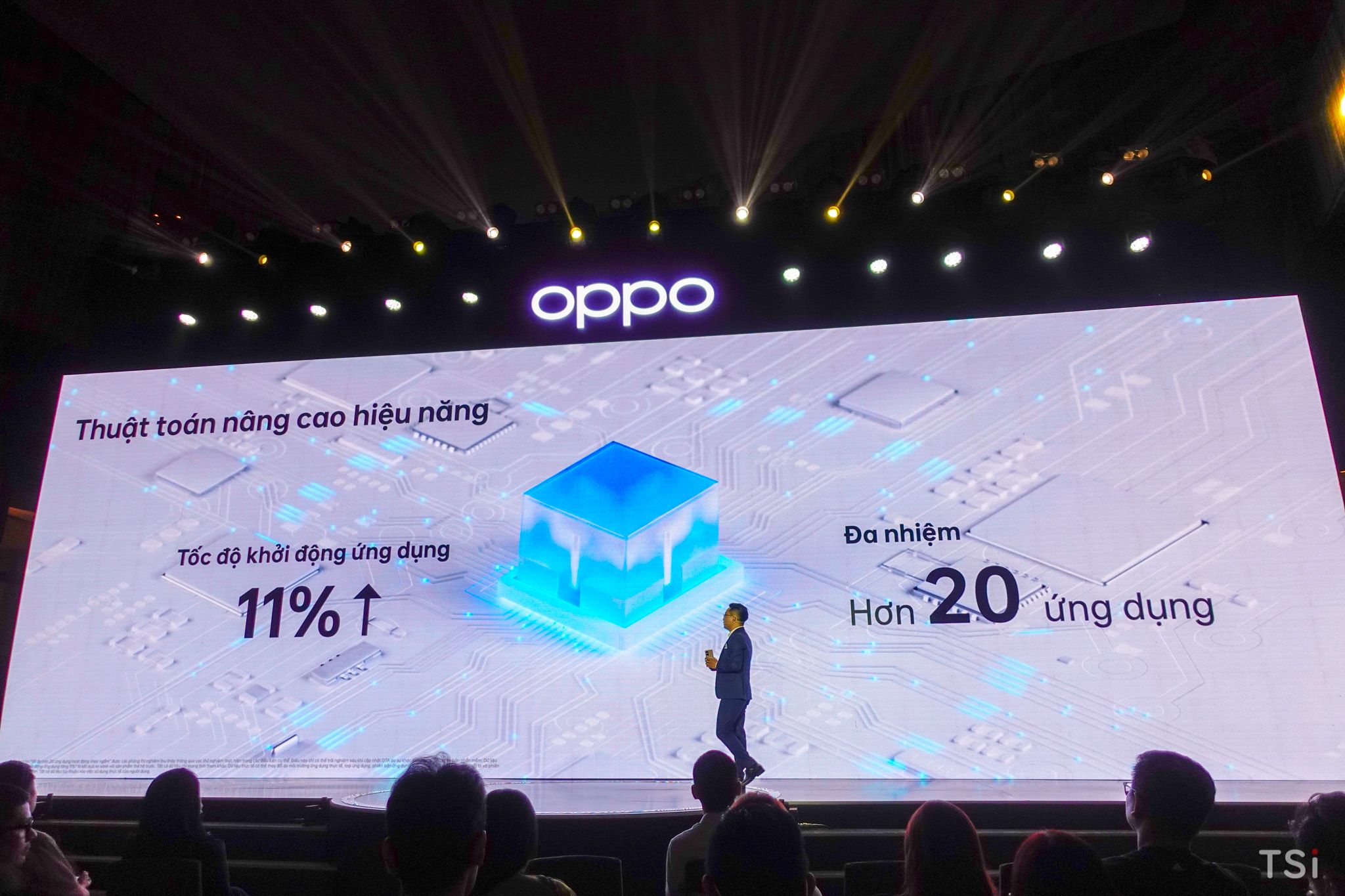 OPPO Reno8 T Series ra mắt cùng tai nghe không dây Enco Air3