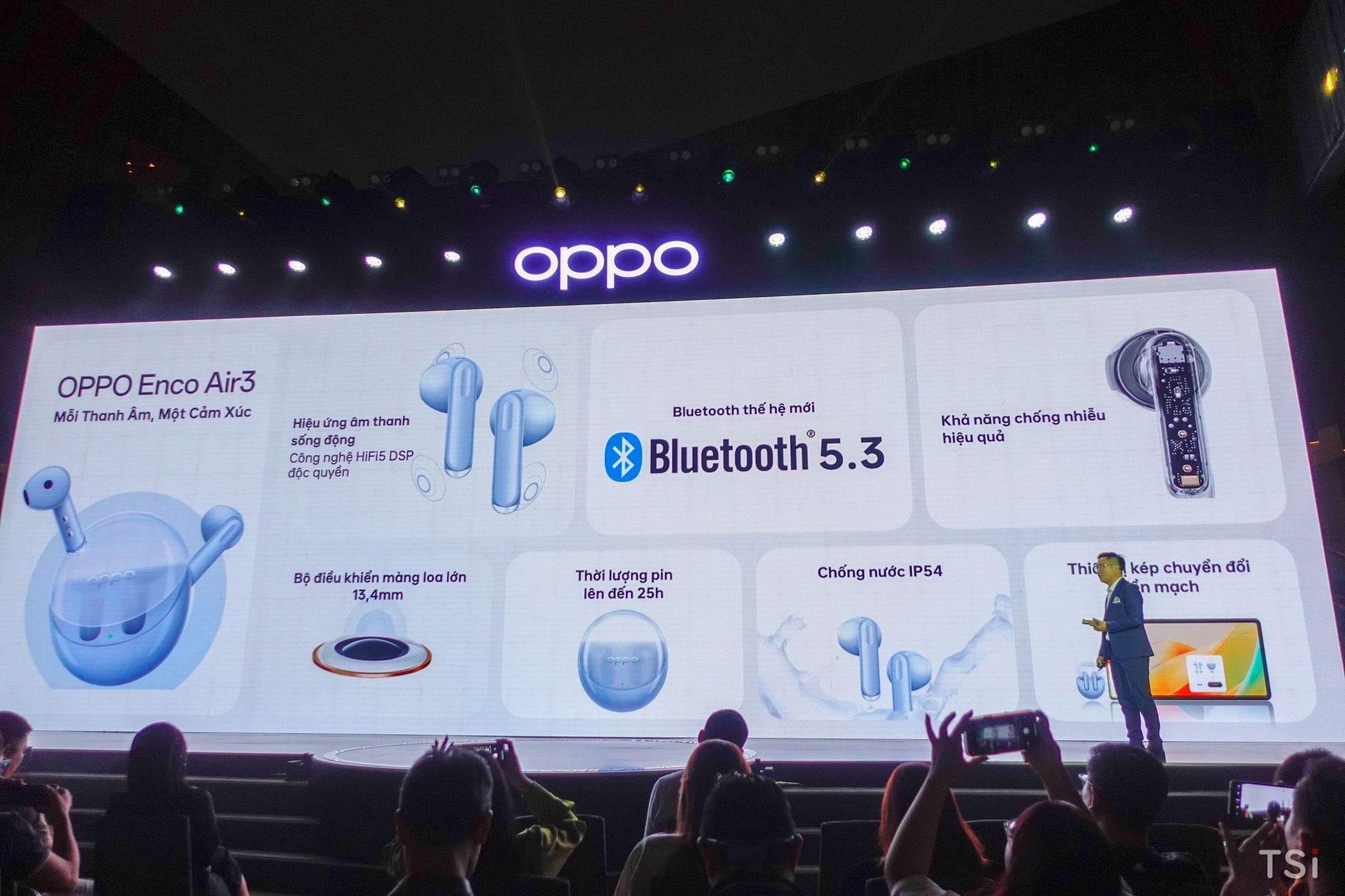 OPPO Reno8 T Series ra mắt cùng tai nghe không dây Enco Air3