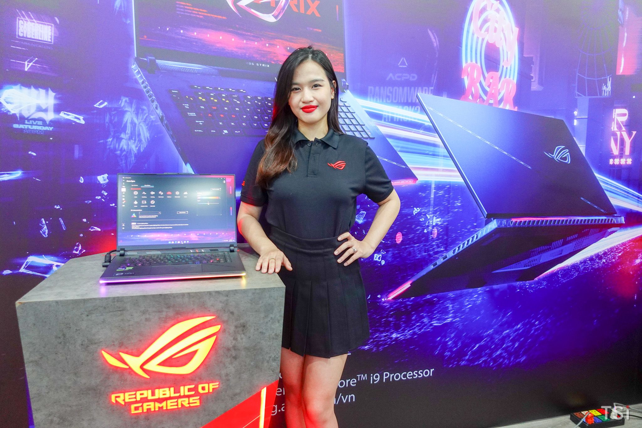 ASUS lên kệ ROG Strix SCAR 18, giá 95 và 125 triệu đồng