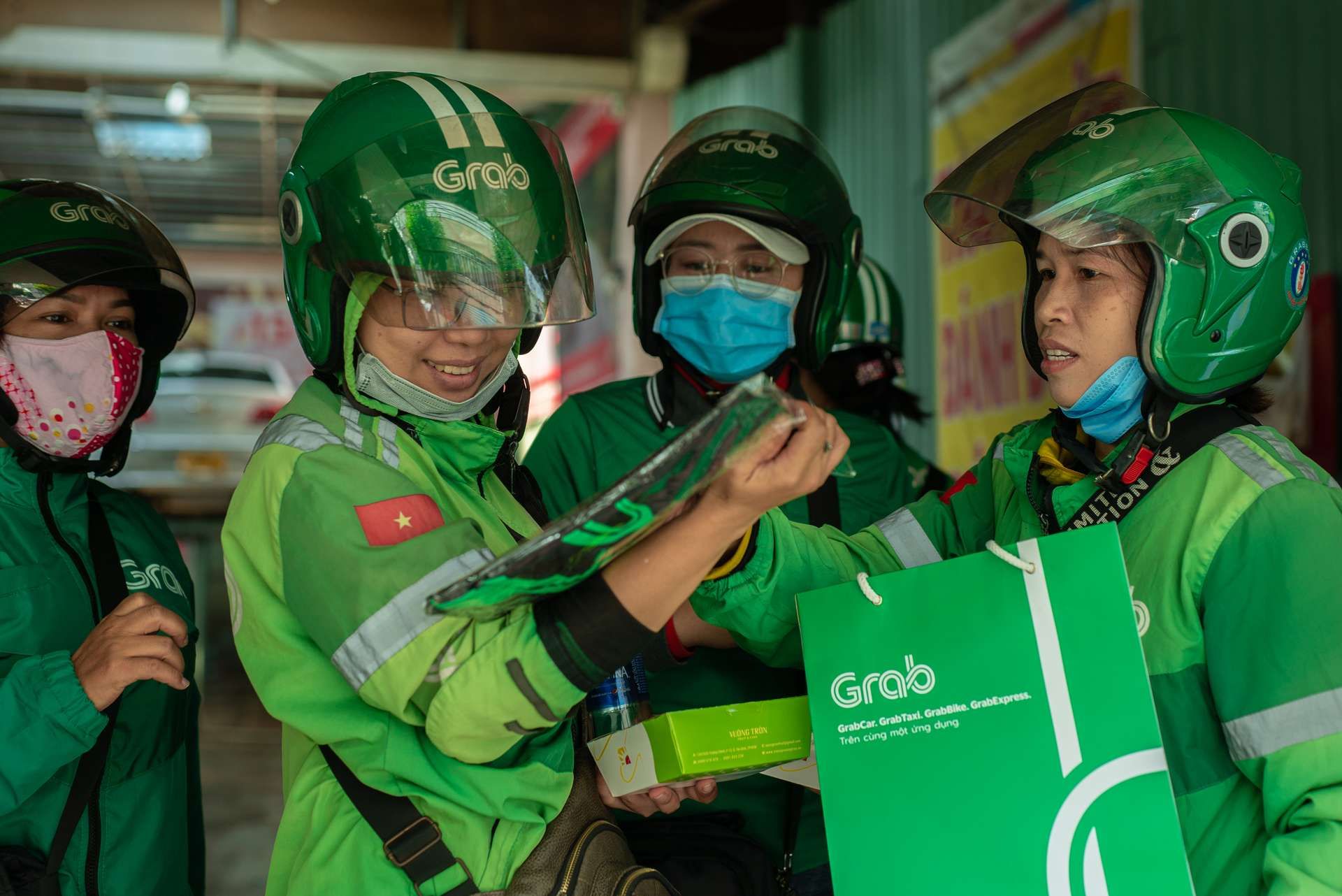 Grab tặng gần 2.000 phần quà tri ân đối tác nữ nhân dịp Quốc tế Phụ Nữ 08/03