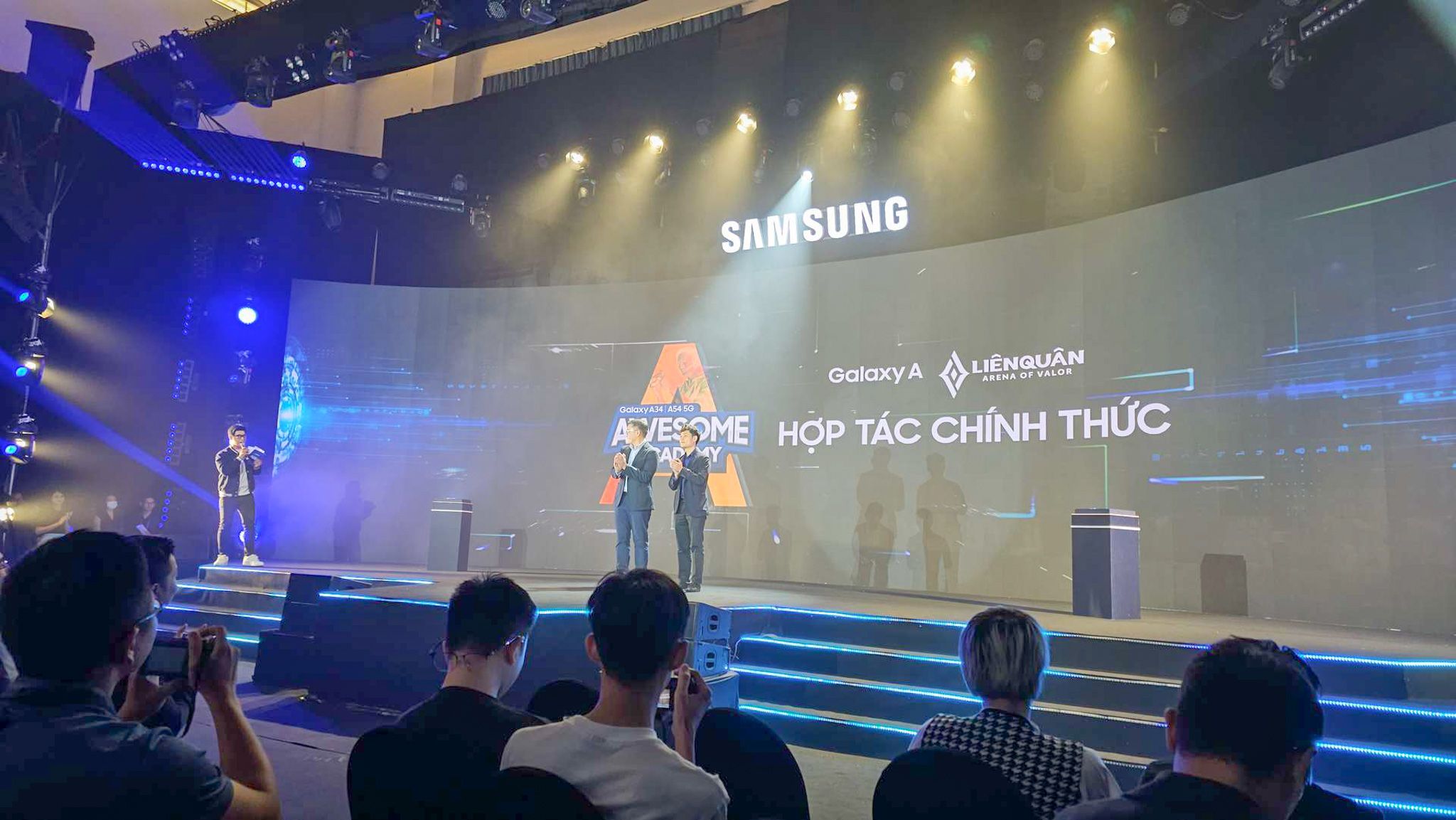 Samsung ra mắt thế hệ Galaxy A series chiến game cực đỉnh A54 5G, A34 5G và A14 LTE