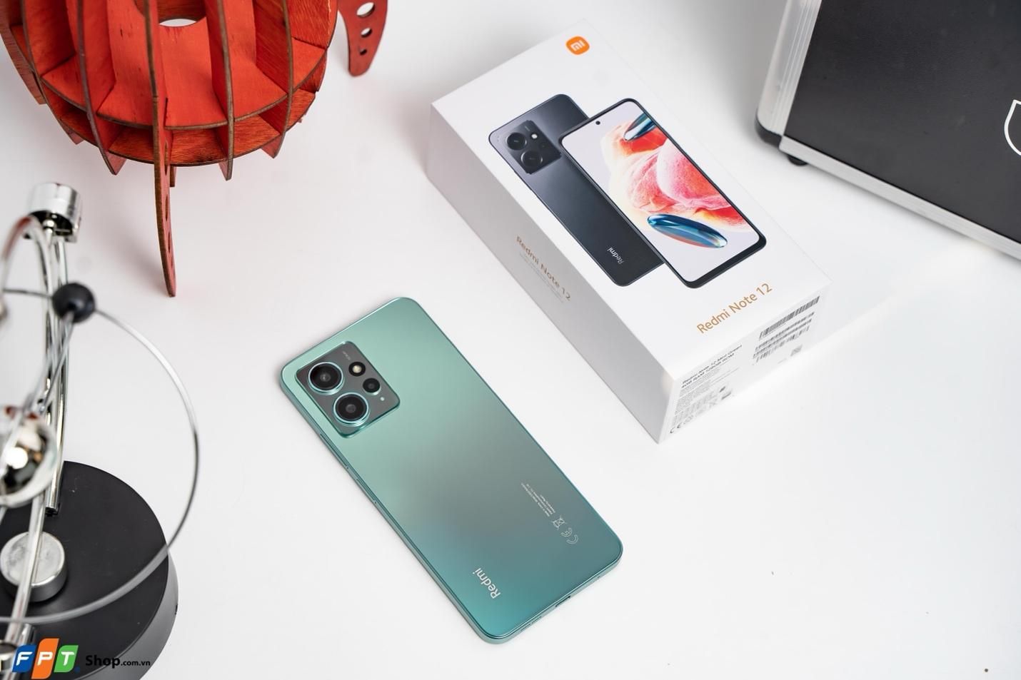 Đặt trước Xiaomi Redmi Note 12 Series để cùng MONO “Sống Bật Chất” và nhận ngay ưu đãi tại FPT Shop