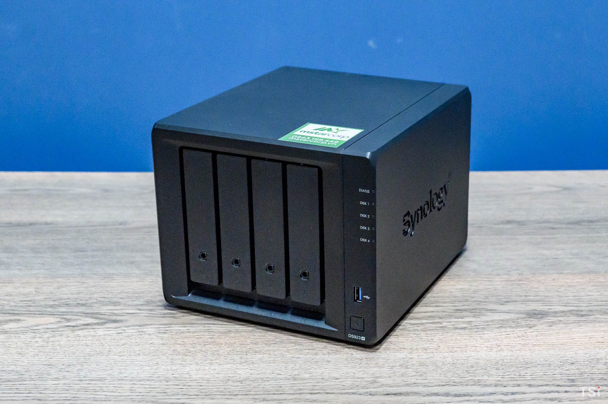 Mở hộp Synology DS923+: ổ NAS 4 khay đáng mua nhất năm 2023