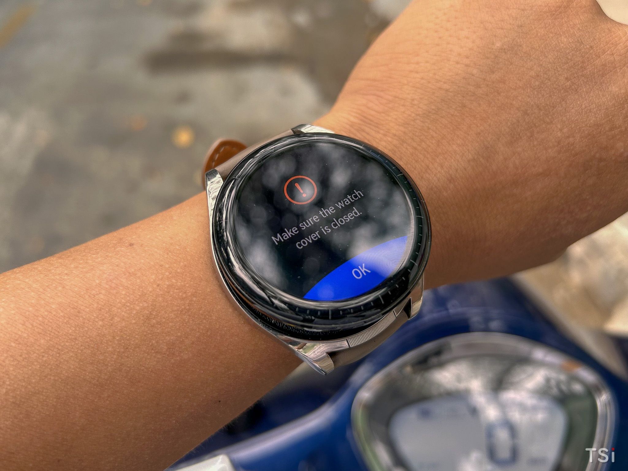 Huawei Watch Buds: lợi thế tai nghe chống ồn ngay trong đồng hồ