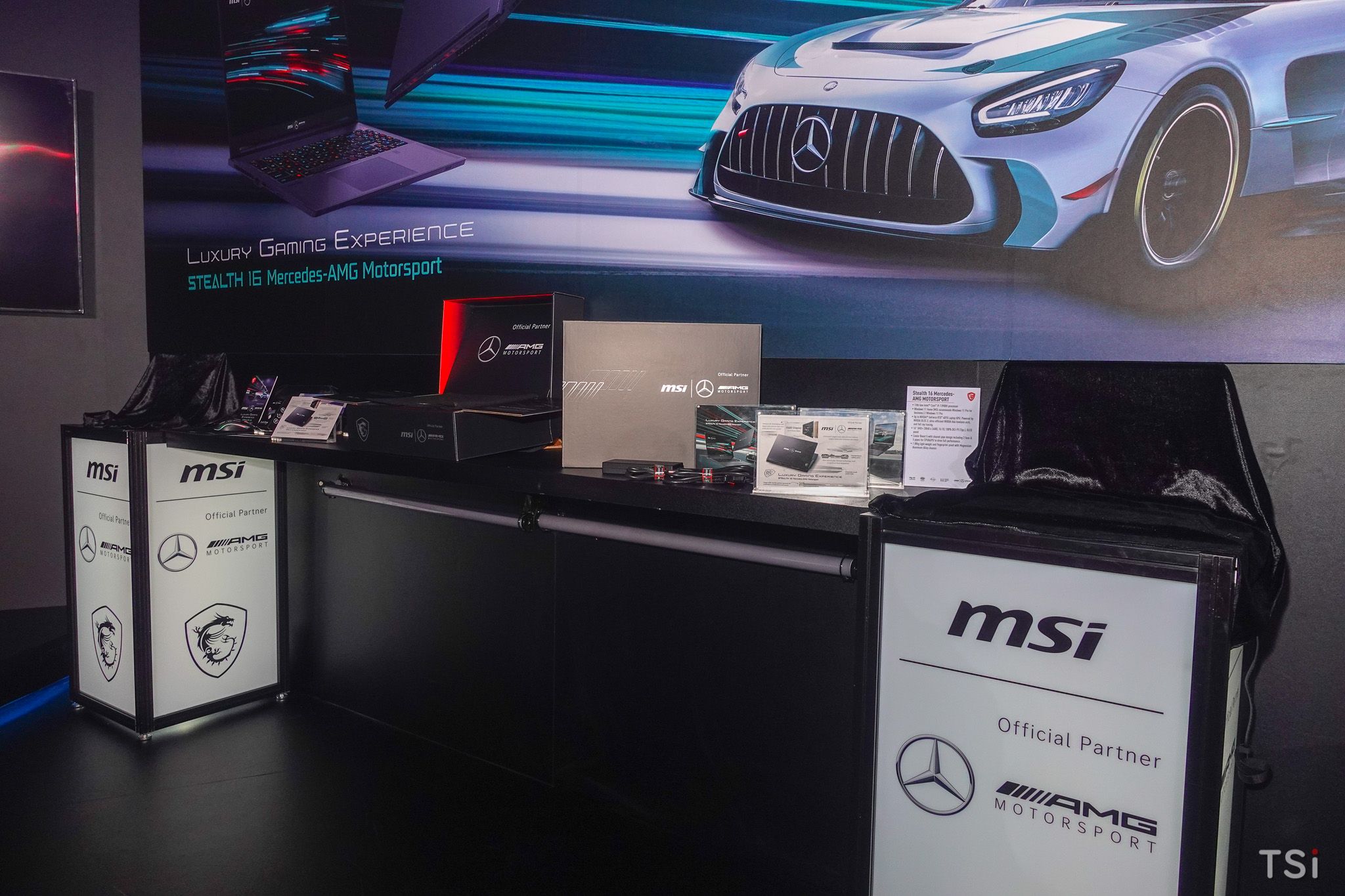 MSI hợp tác cùng Mercedes-AMG ra mắt Stealth 16 Mercedes-AMG Motorsport