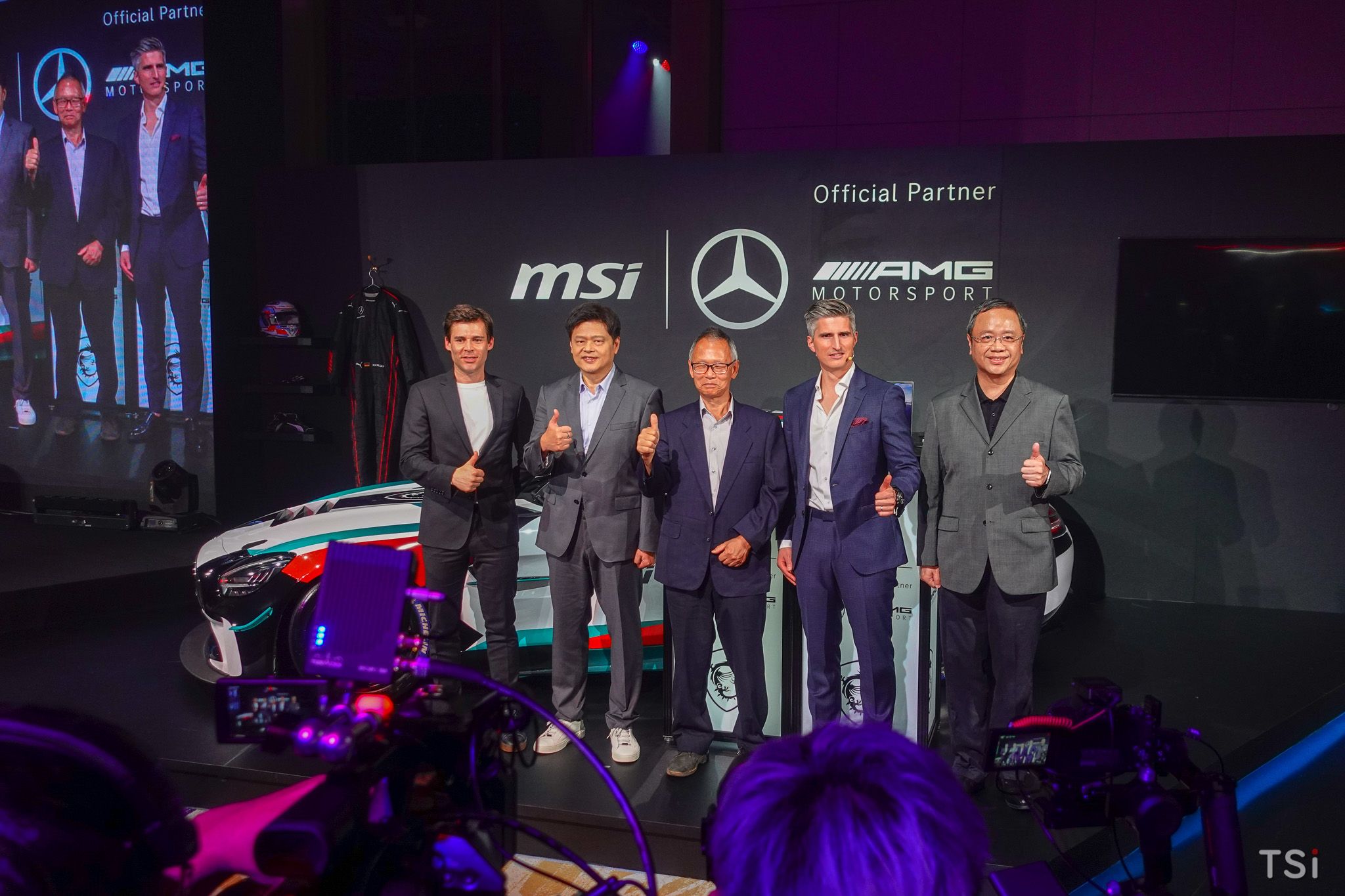 MSI hợp tác cùng Mercedes-AMG ra mắt Stealth 16 Mercedes-AMG Motorsport