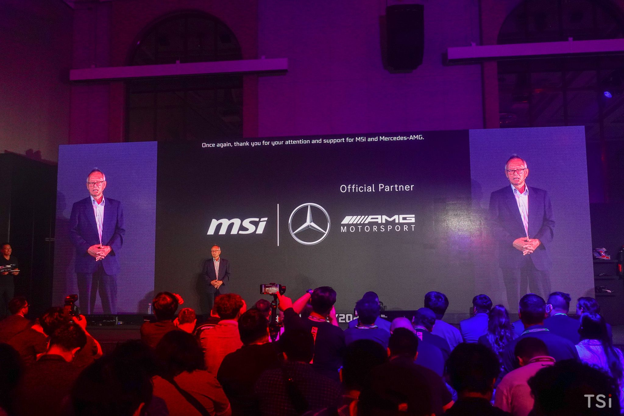 MSI hợp tác cùng Mercedes-AMG ra mắt Stealth 16 Mercedes-AMG Motorsport