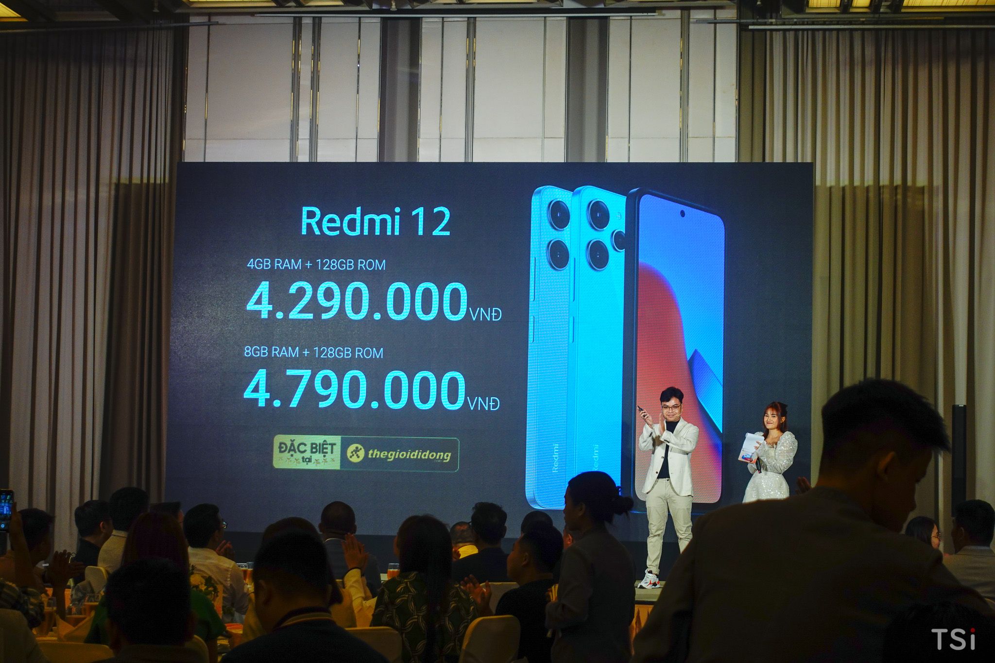 Xiaomi ký kết với Thế Giới Di Động, mở bán đặc biệt Redmi 12