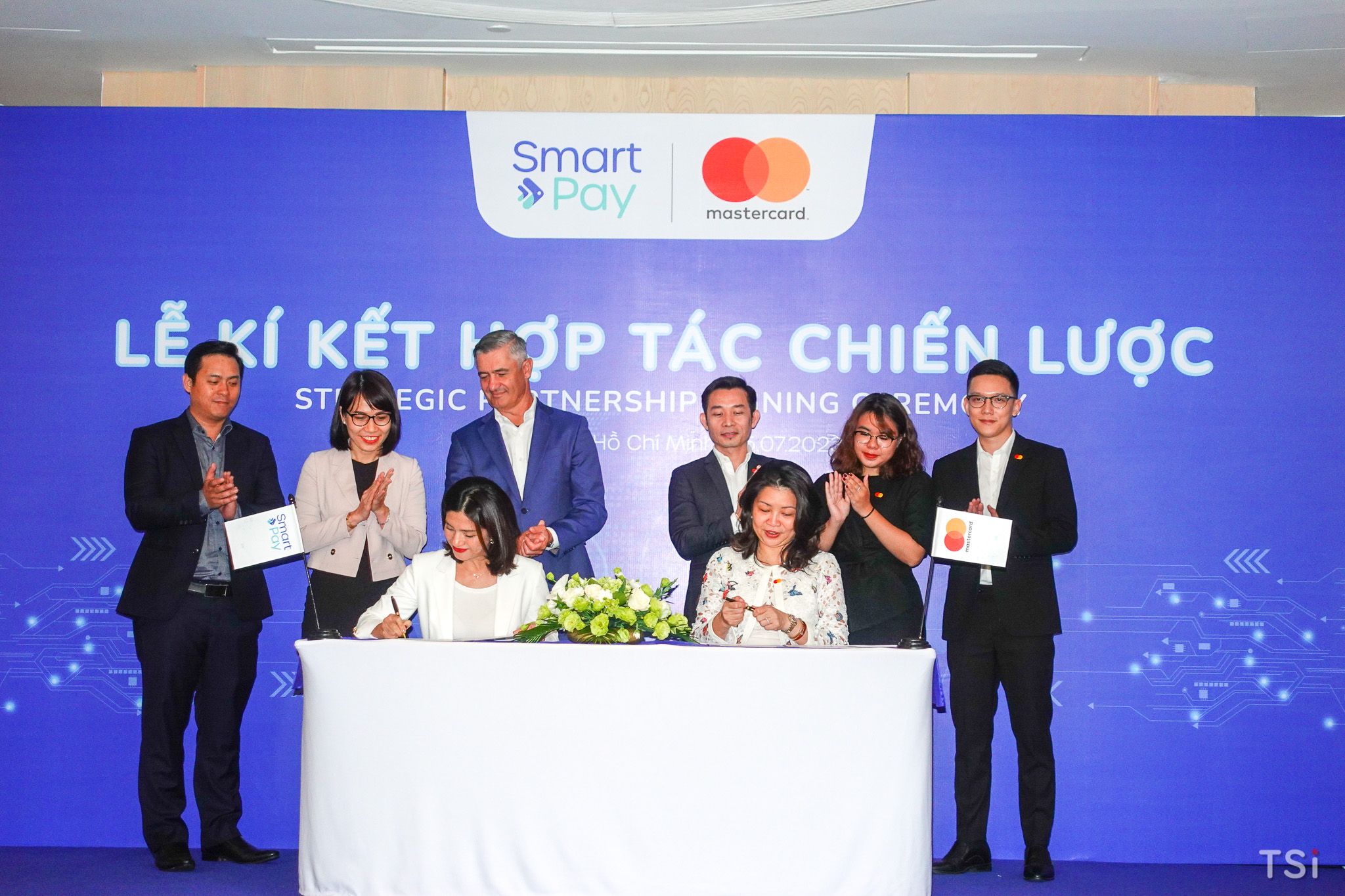 Mastercard mở rộng quan hệ đối tác chiến lược với SmartPay nhằm thúc đẩy áp dụng thanh toán không tiền mặt tại Việt Nam