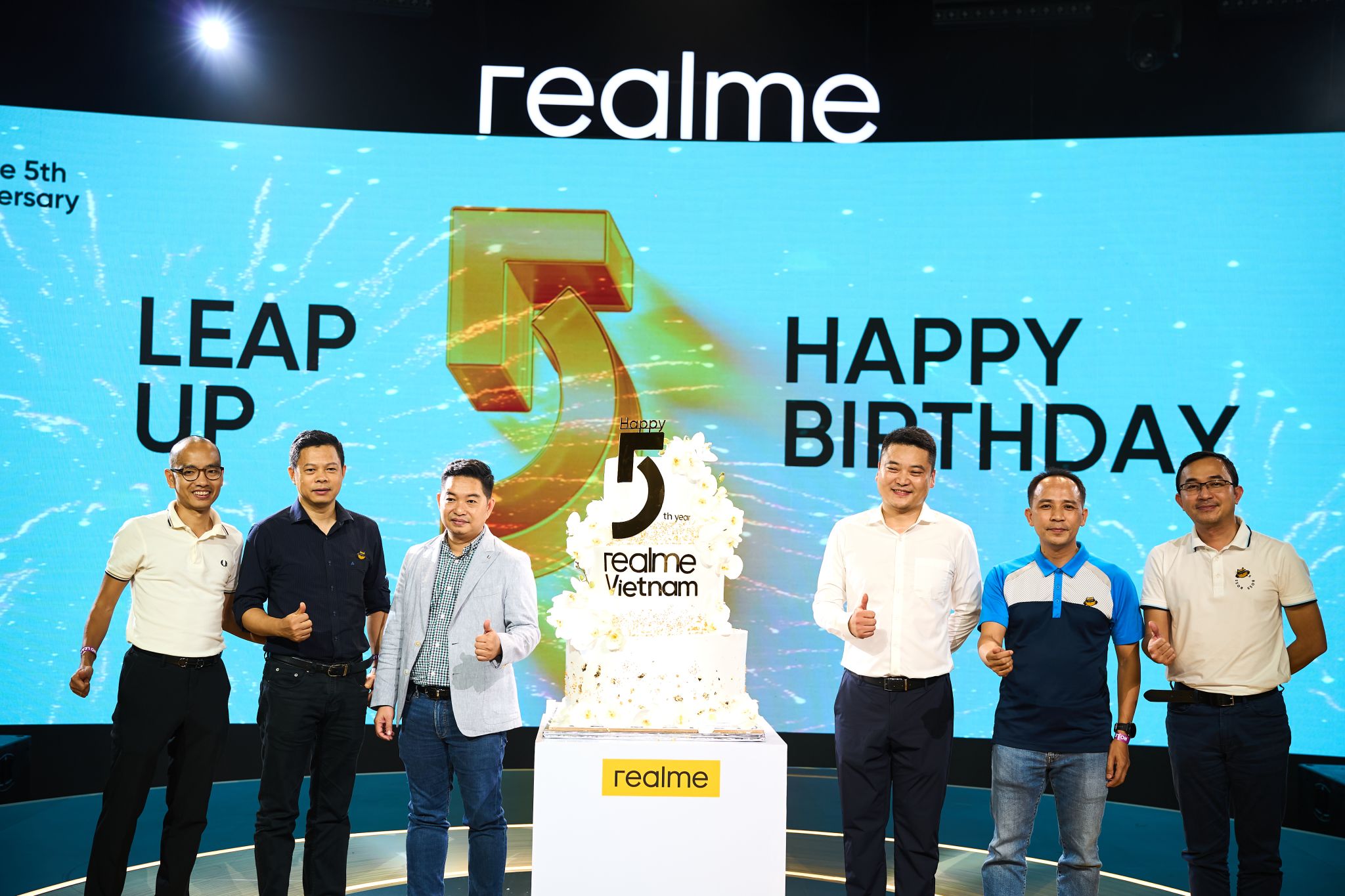 218742-realme-top-5-cong-nghe-tai-viet-nam