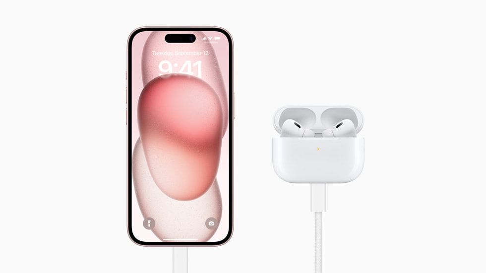 220697-apple-apple-watch-series-airpods-pro-moi