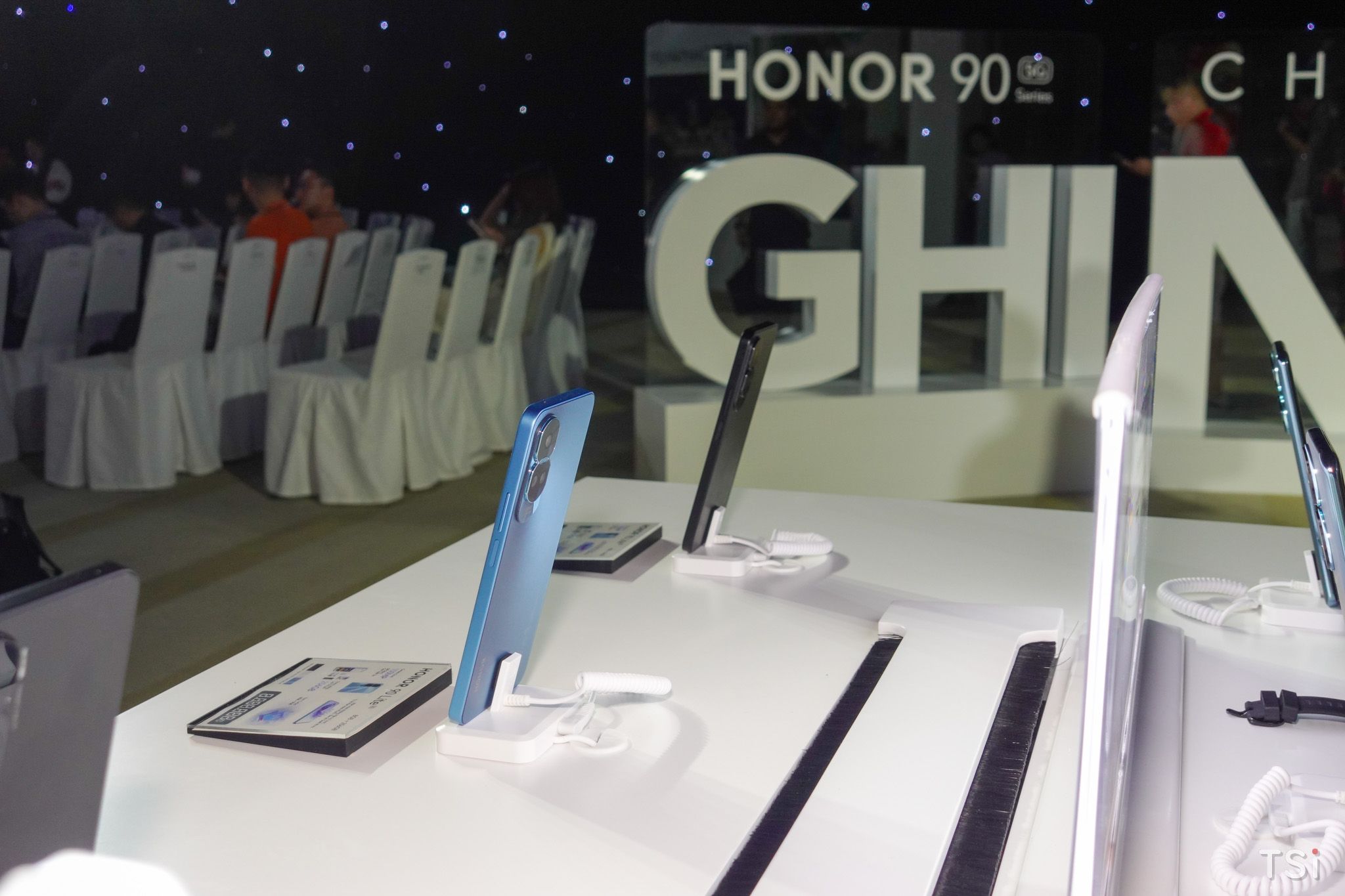 Honor 90 Series ra mắt, giá từ 6,5 triệu đồng