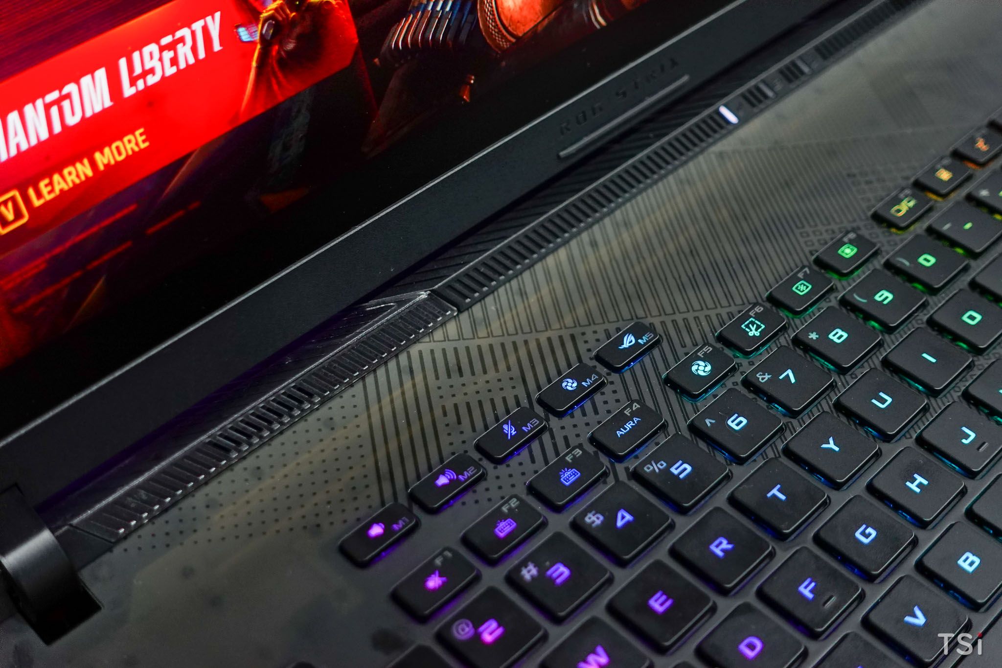 ASUS ROG Strix SCAR 16 và ROG Strix SCAR 18 (2024) giá từ 110 triệu đồng