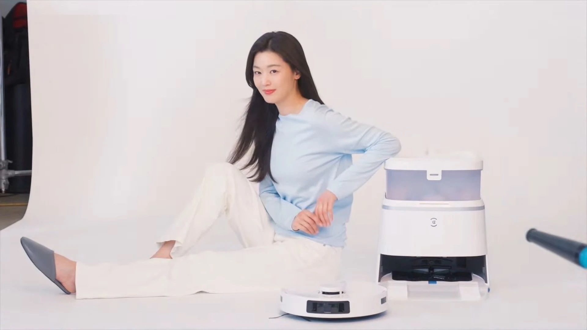 233220-ecovacs-robotics-dai-su-jun-ji-hyun