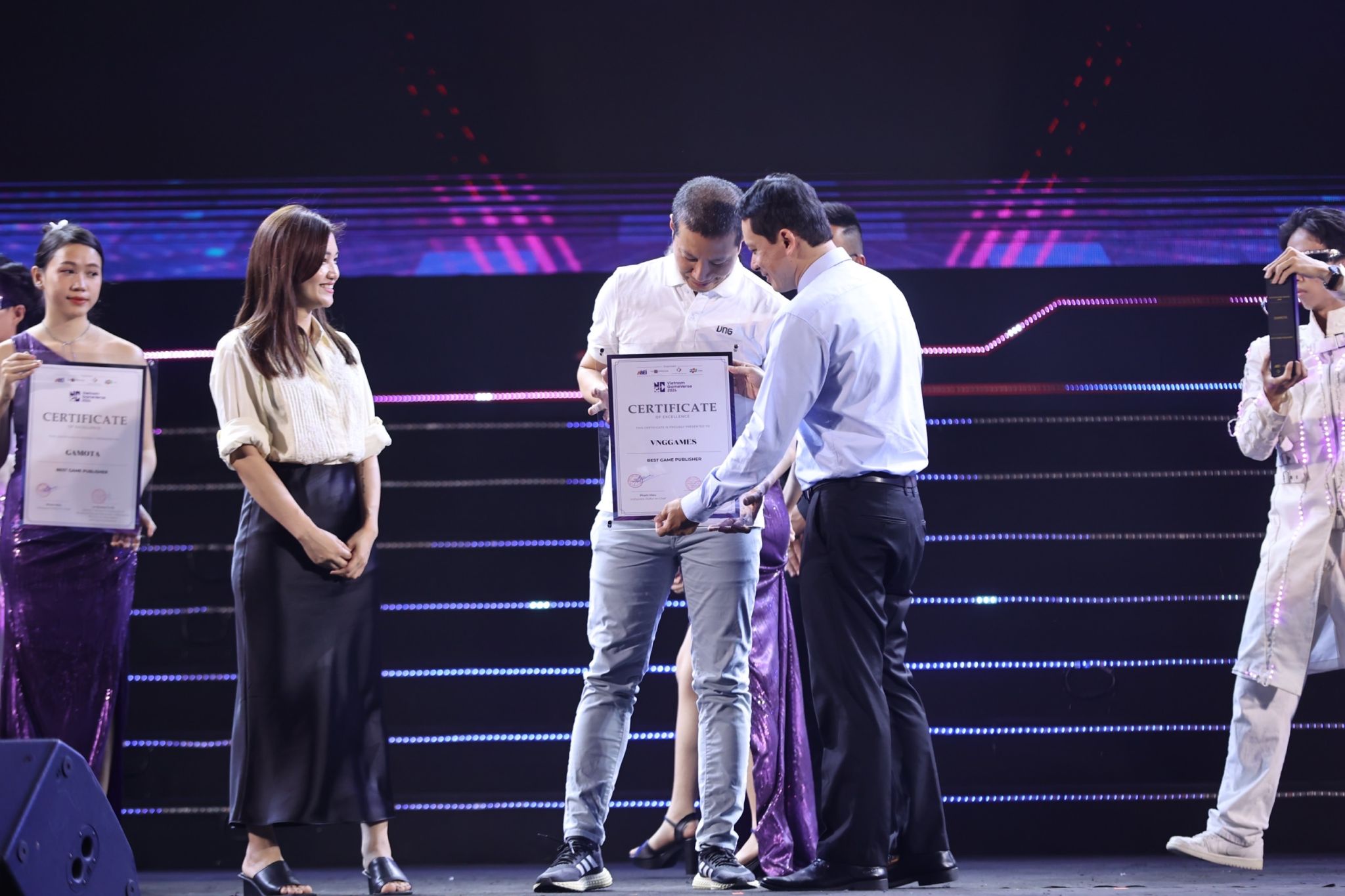 Vietnam Game Awards vinh danh các nhà phát hành game tại sự kiện GameVerse 2024