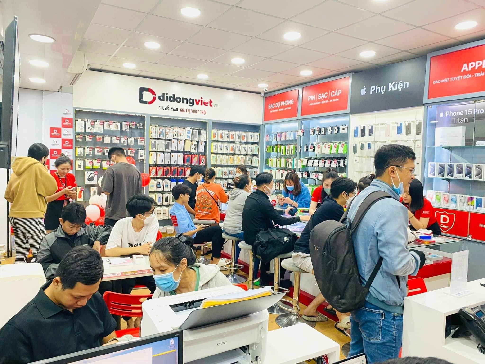 Ngày đôi 7/7 deal siêu lớn tại Di Động Việt: Phụ kiện từ 9K, iPhone 15 Pro Max từ 28,39 triệu đồng