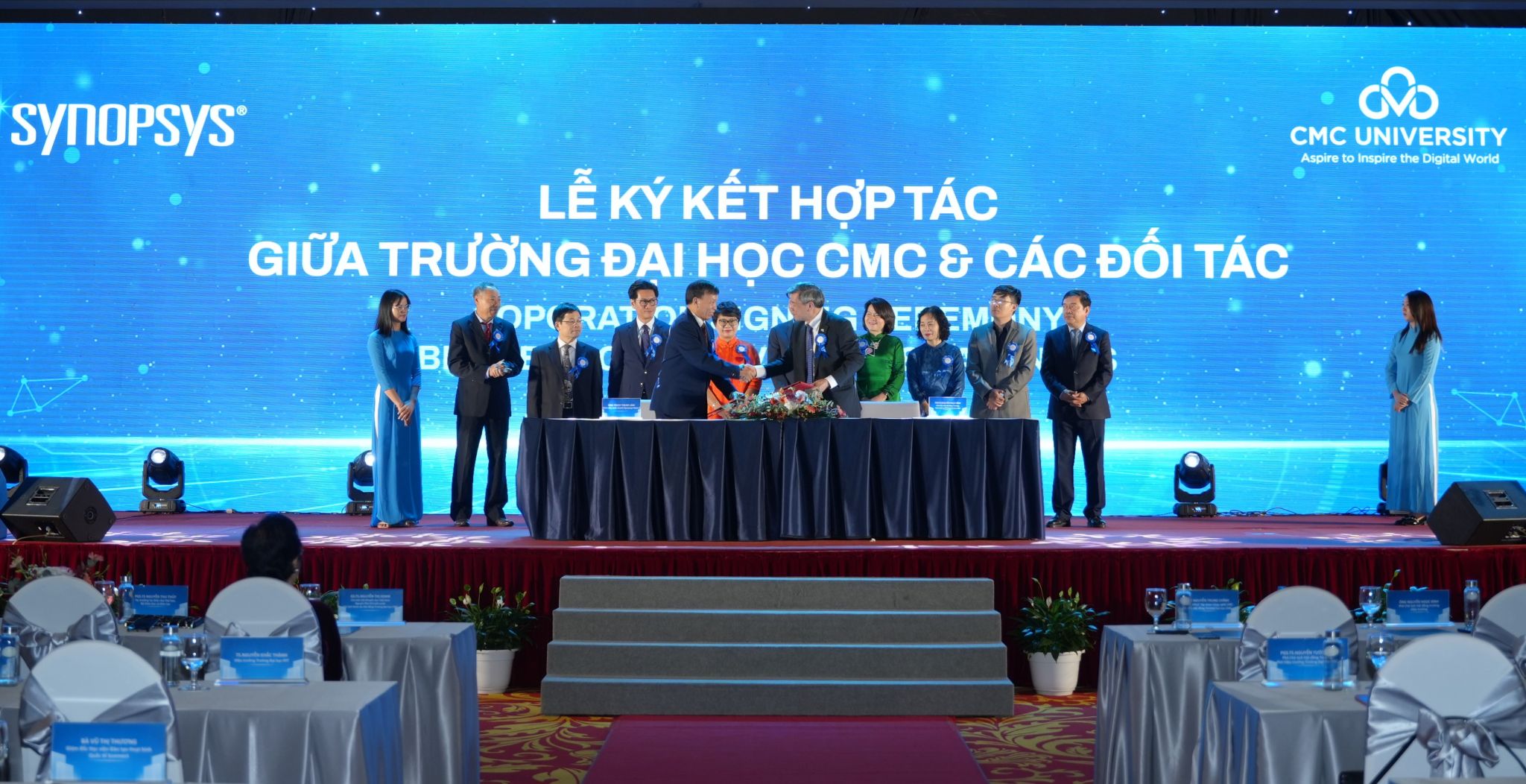 237460-dai-hoc-cmc-400-suat-hoc-bong-nam-2024