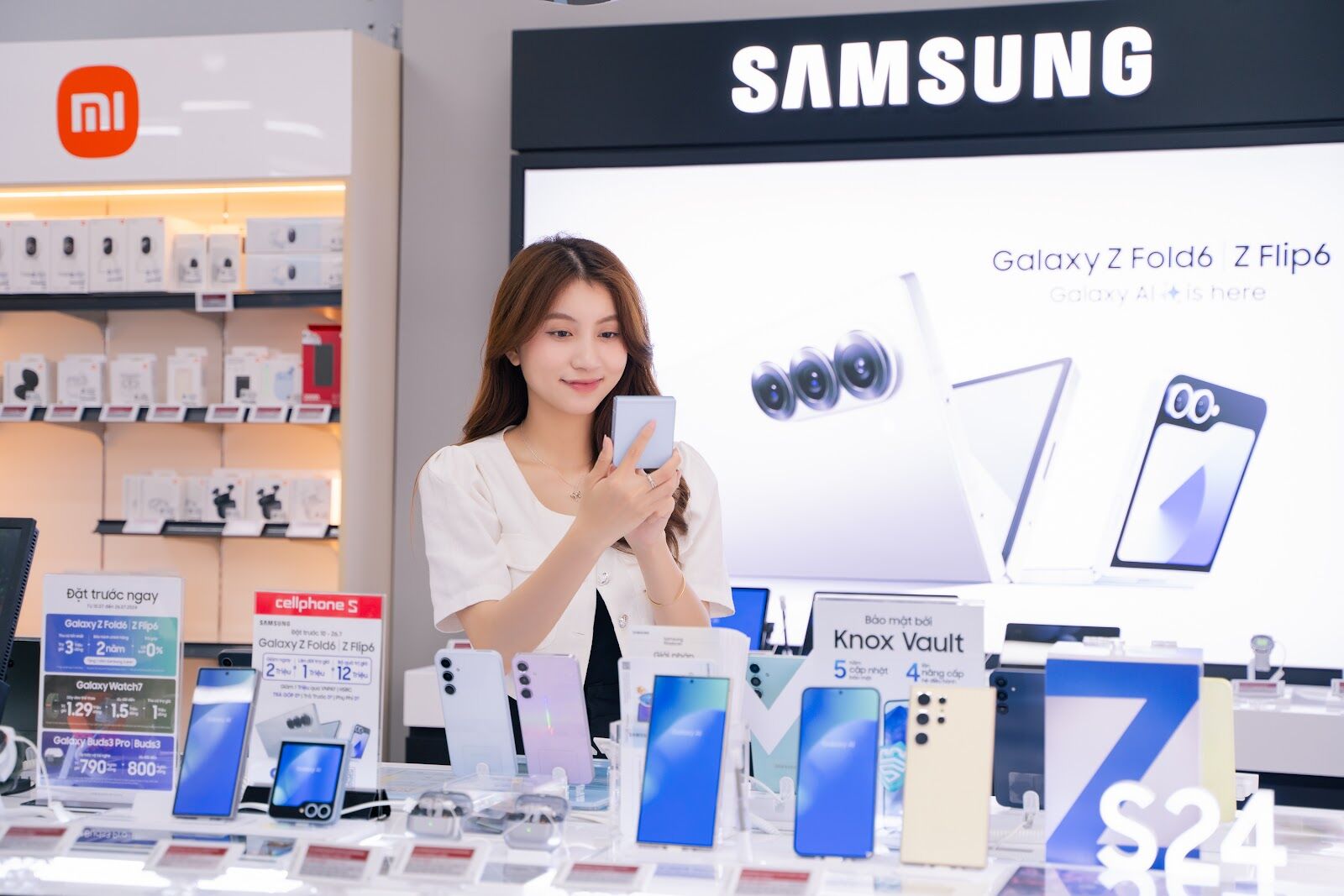 CellphoneS mở bán hơn 1000 máy Galaxy Z Fold6 và Z Flip6