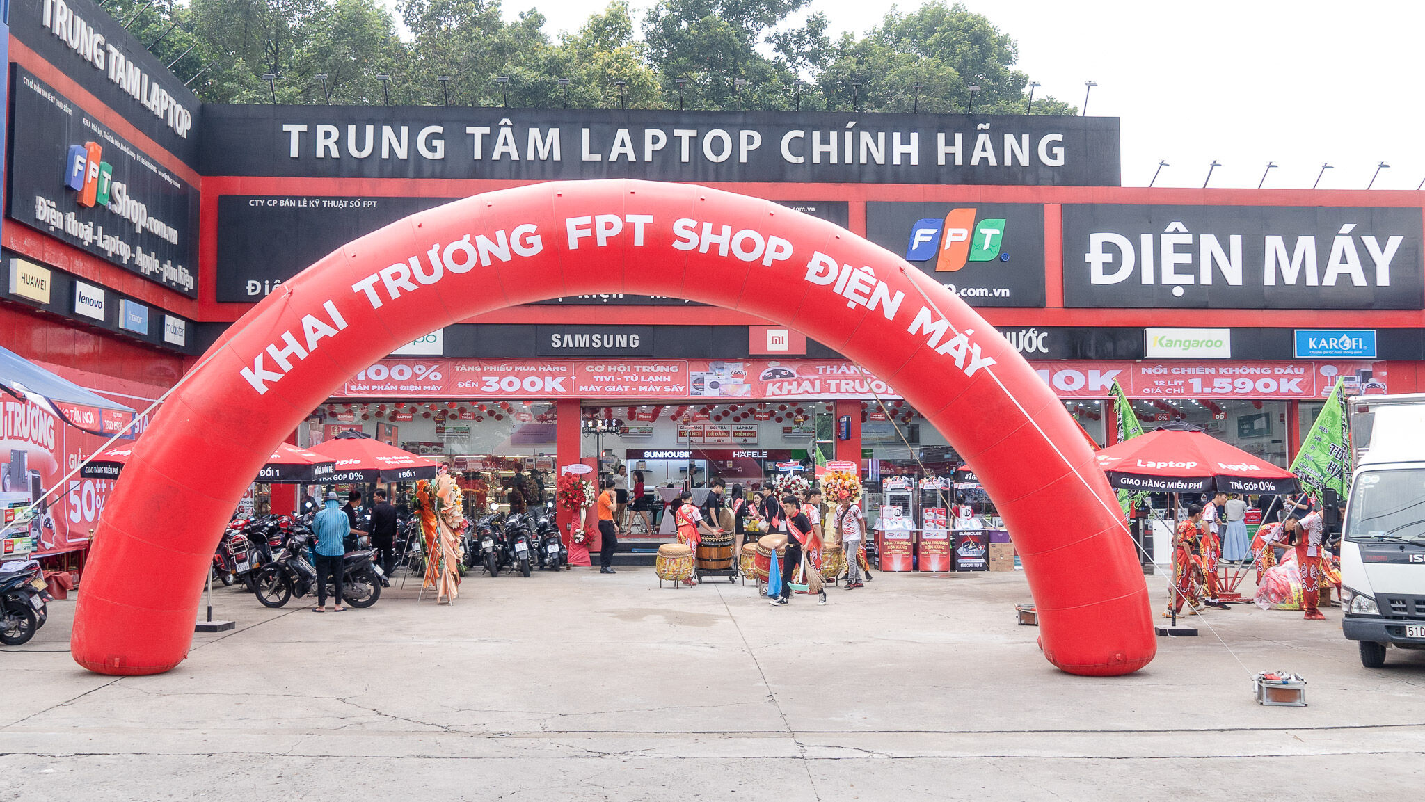 FPT Shop đồng loạt khai trương chuỗi cửa hàng điện máy trên toàn quốc