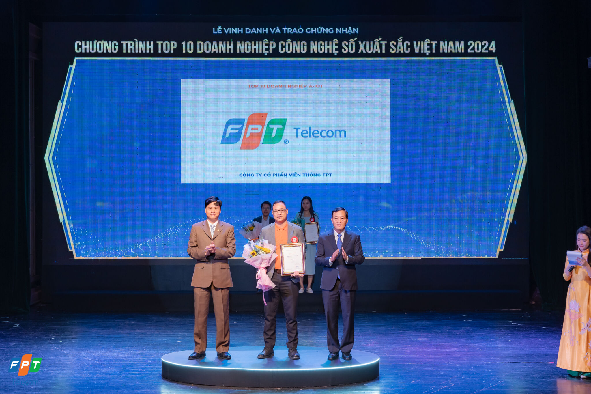 FPT Telecom đạt Top 10 doanh nghiệp công nghệ số xuất sắc Việt Nam 2024