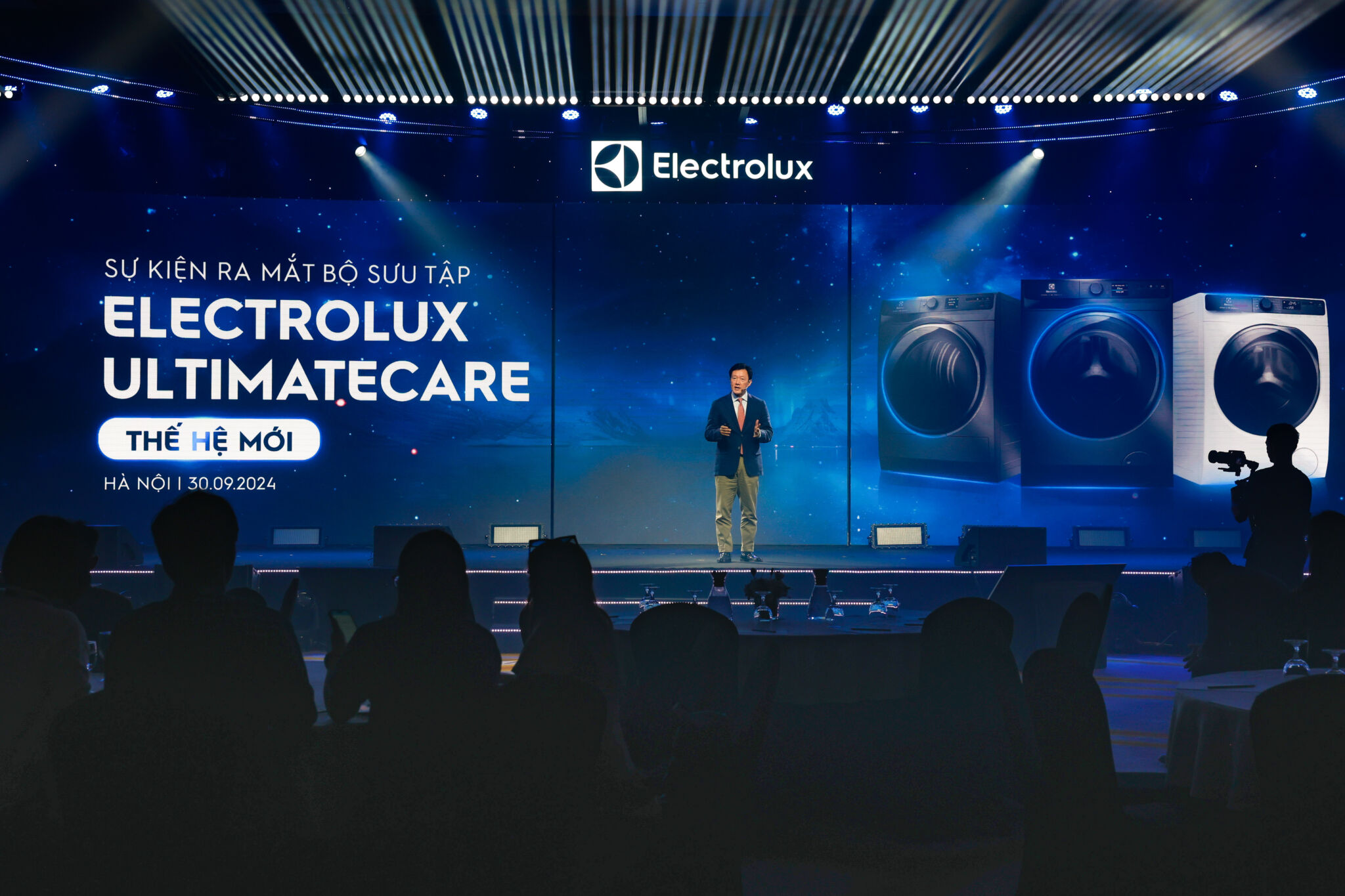 Electrolux ra mắt ULTIMATECARE thế hệ Mới, củng cố vị thế chuyên gia chăm sóc áo quần hàng đầu