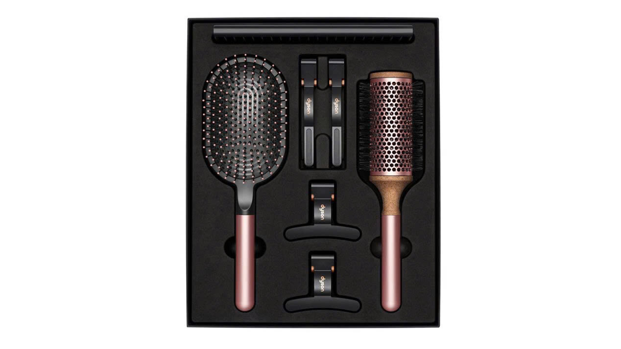 Dyson ra mắt dòng sản phẩm Chăm sóc tóc Phiên bản màu đặc biệt Strawberry Bronze/Blush Pink nhân mùa lễ hội cuối năm