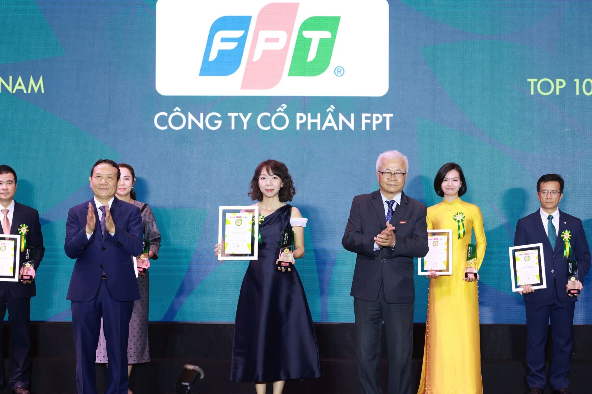 FPT “sếu đầu đàn” trong ngành công nghệ thông tin Việt Nam