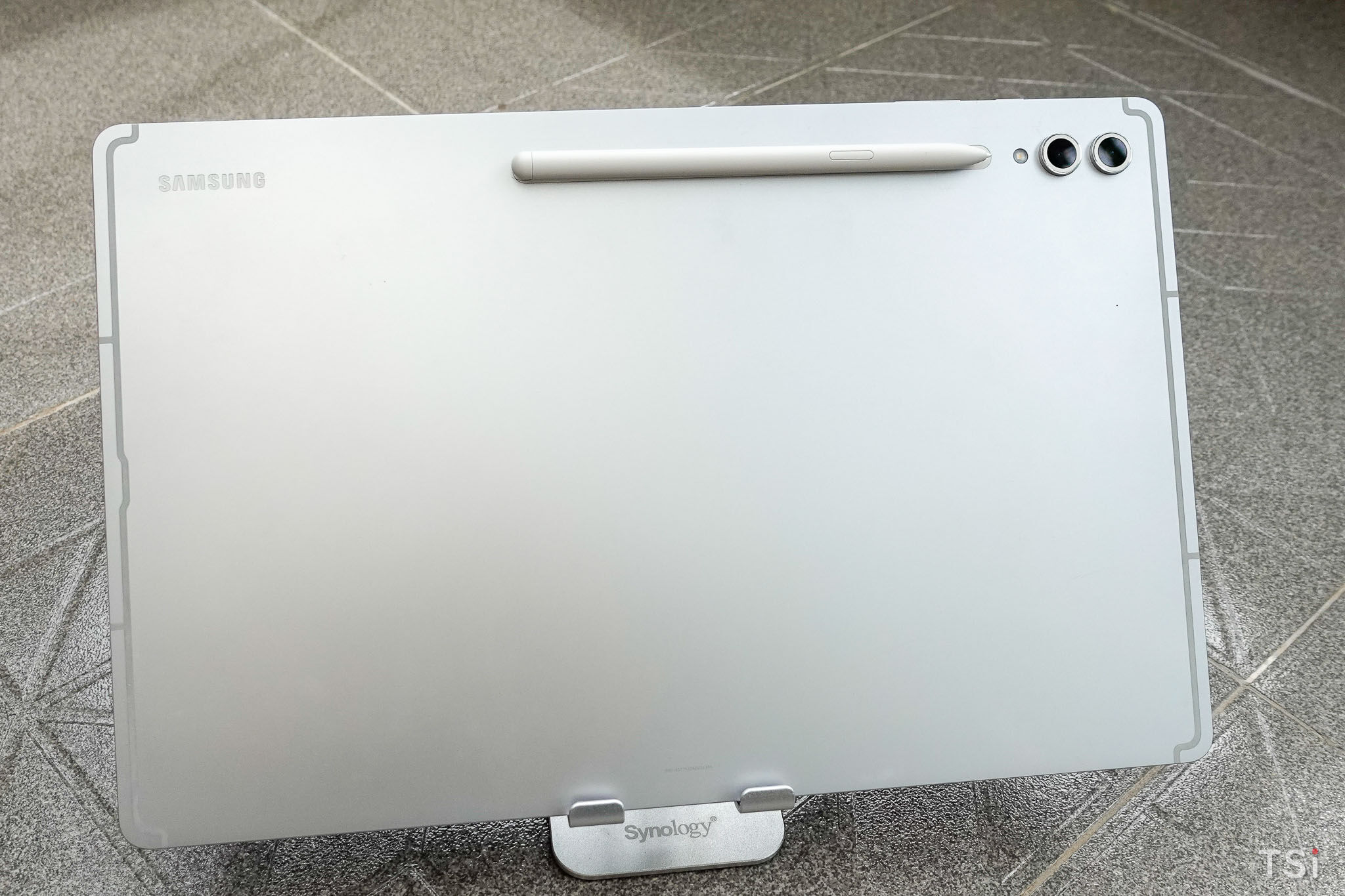 Samsung Galaxy Tab S10 Ultra 5G: Hiệu năng mạnh mẽ, AI hữu ích