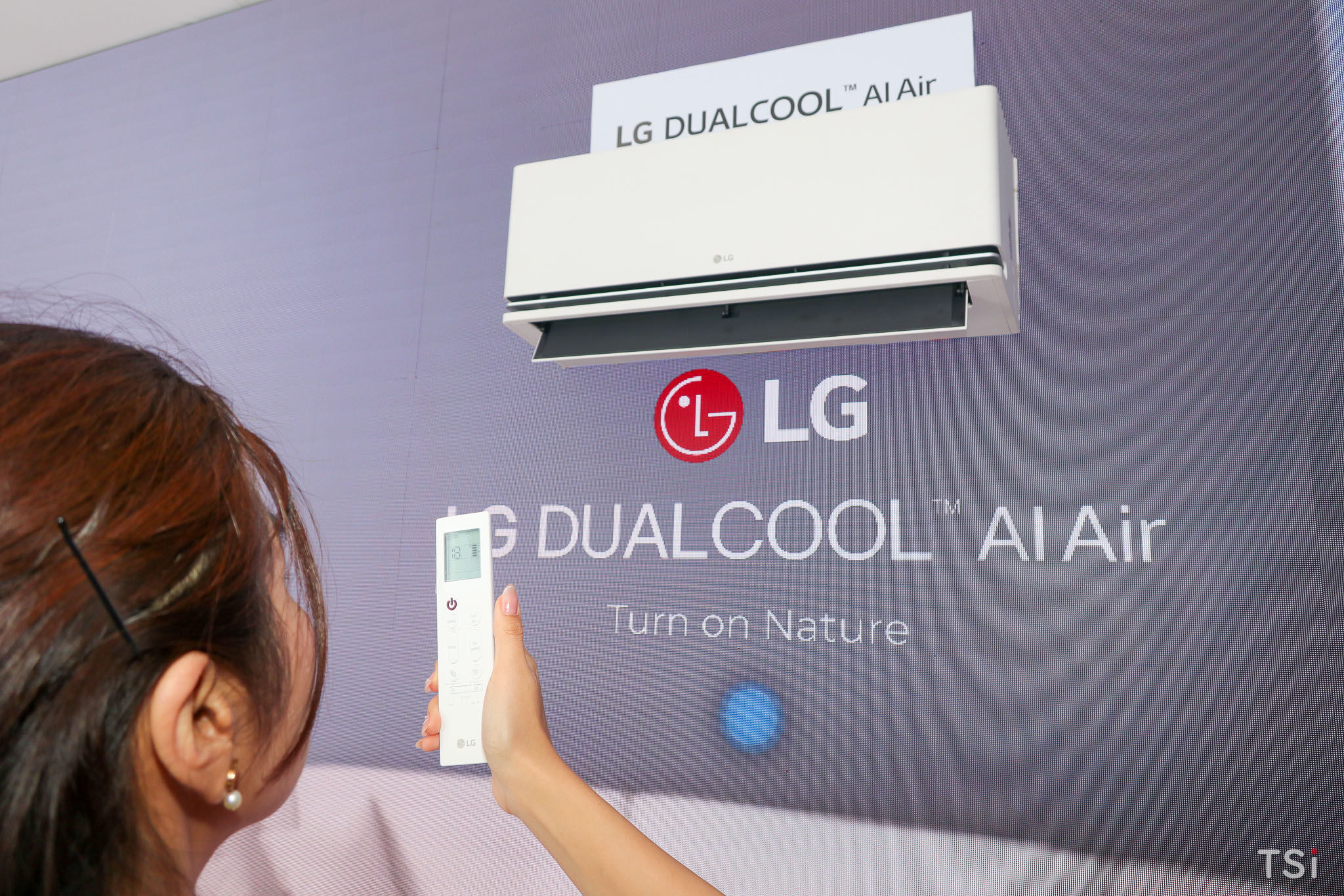 Triển lãm điều hòa không khí LG Dualcool AI Air