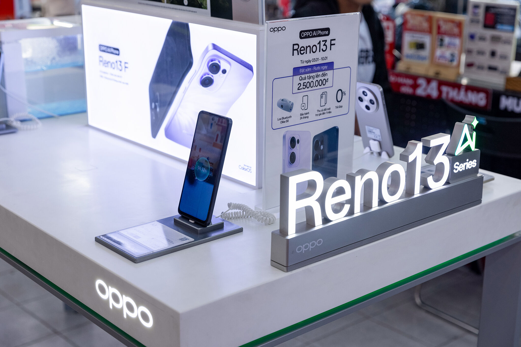 “Chuyên Gia AI” - OPPO Reno13 Series thu hút hơn 20.000 người sở hữu trước ngày mở bán chính thức