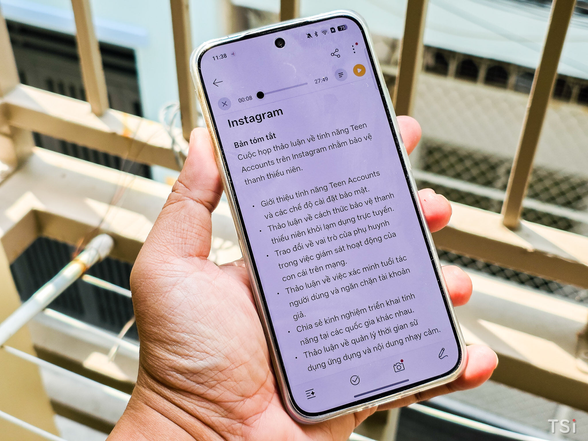 Dùng thử các tính năng AI cho công việc trên OPPO Reno13 5G