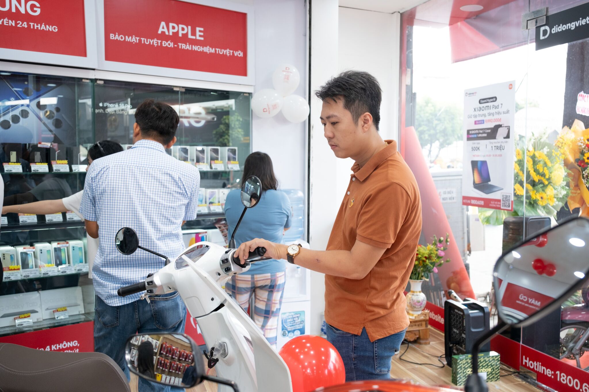 Khai trương trung tâm mua sắm công nghệ, Di Động Việt chính thức triển khai gói sản phẩm trả góp độc quyền