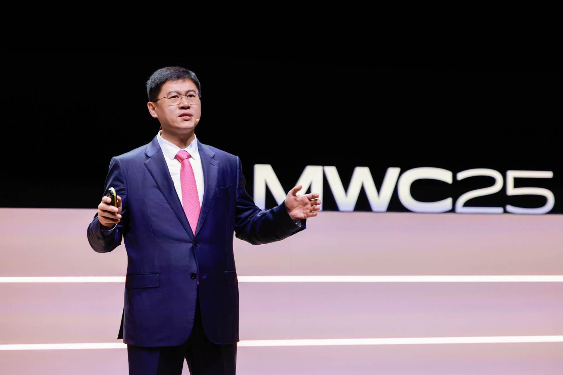 Phó chủ tịch Huawei: Tối đa hóa giá trị mạng 5G trong kỷ nguyên AI