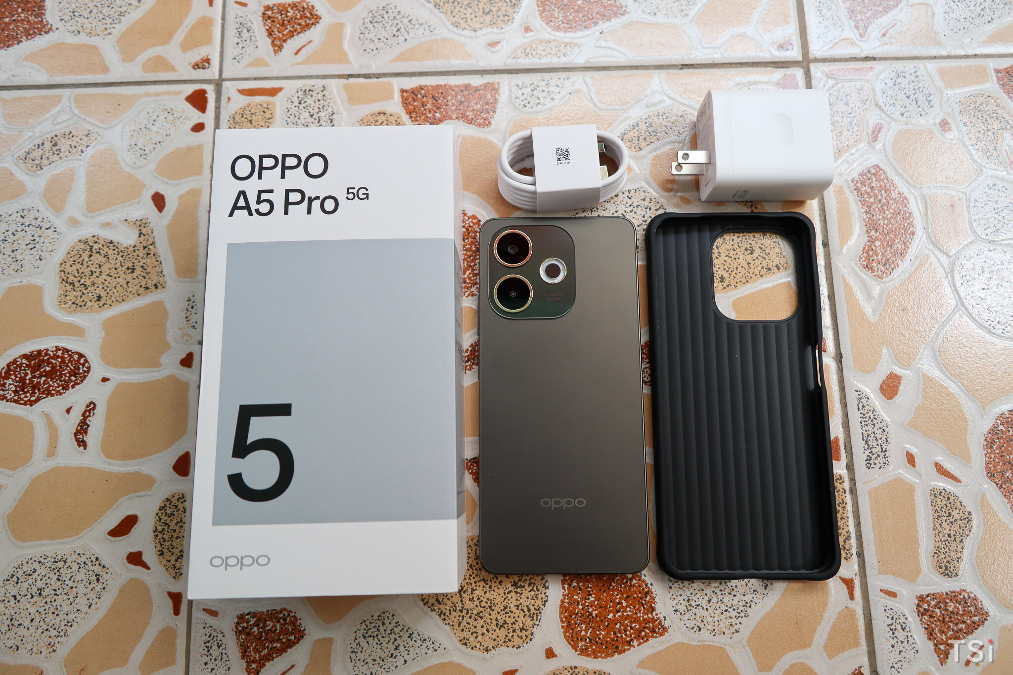 OPPO A5 Pro: thao tác thông minh, bền bỉ mọi môi trường