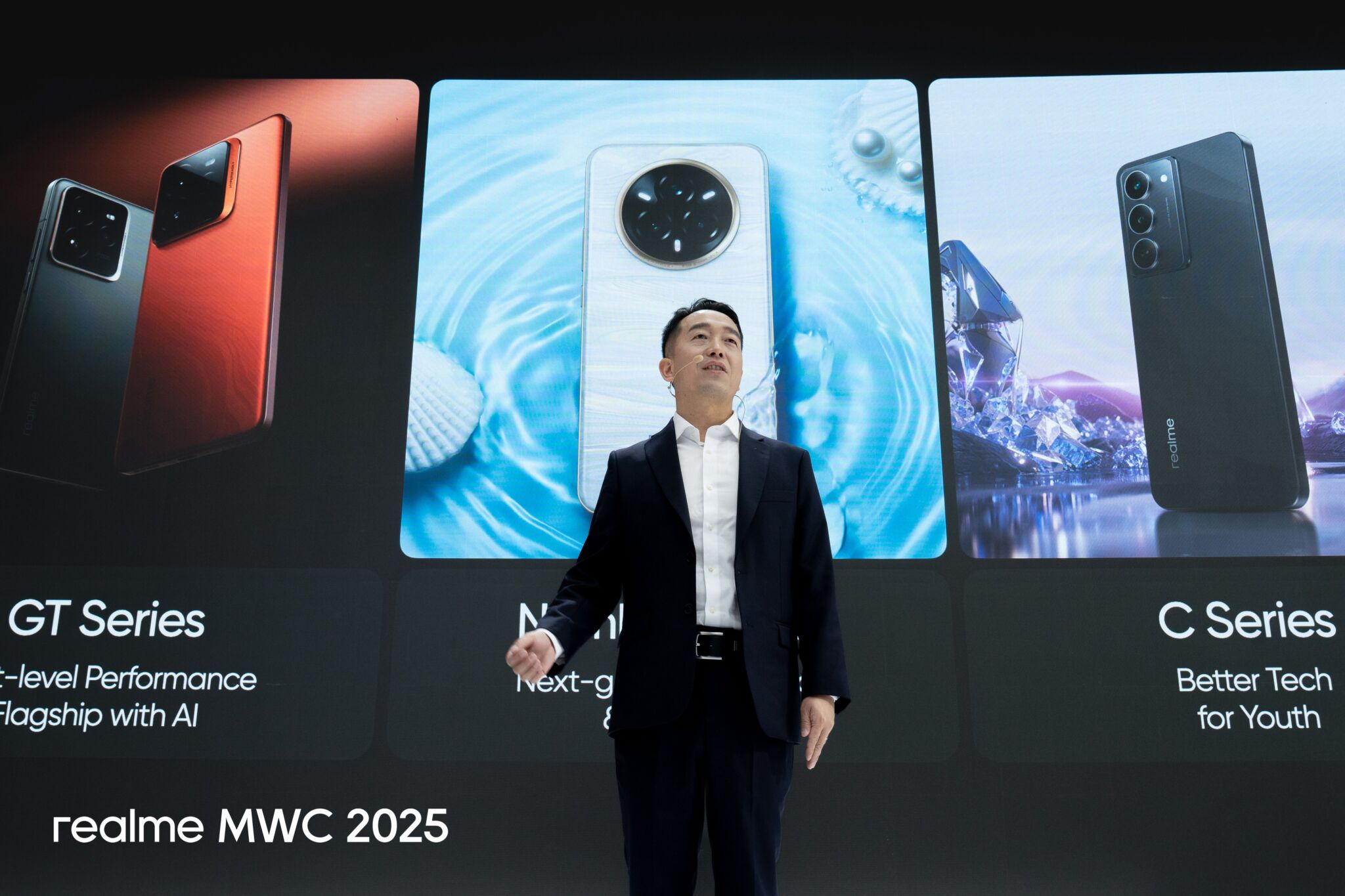 realme công bố chiến lược ba năm đột phá tại MWC 2025, trình làng những công nghệ cải tiến vượt bậc về hình ảnh và AI