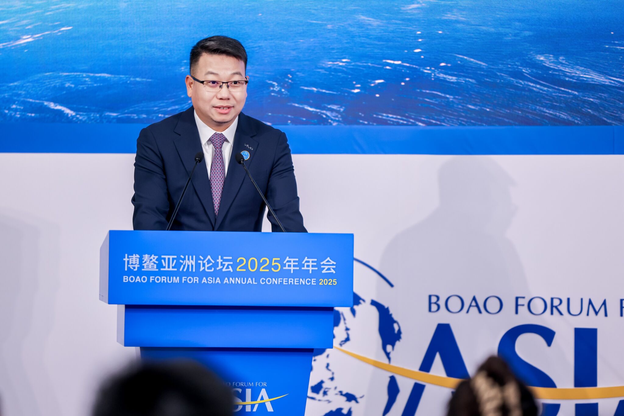 vivo công bố việc thành lập Phòng thí nghiệm Robotics và ra mắt kính thực tế hỗn hợp tại Diễn đàn châu Á Bác Ngao 2025