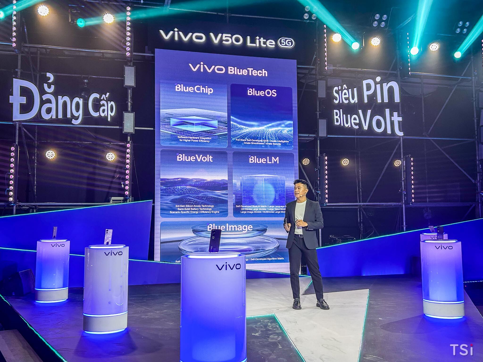 Sự kiện 'Siêu Chiến Pin' giới thiệu tính năng vivo V50 Lite